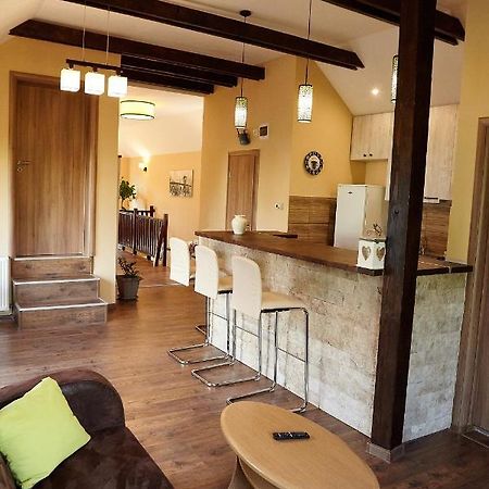 Apartament Rozelor Braszów Zewnętrze zdjęcie