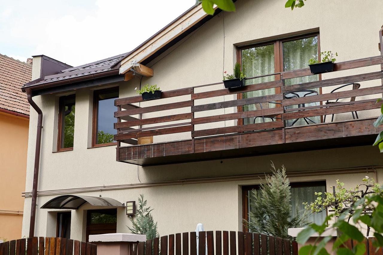 Apartament Rozelor Braszów Zewnętrze zdjęcie