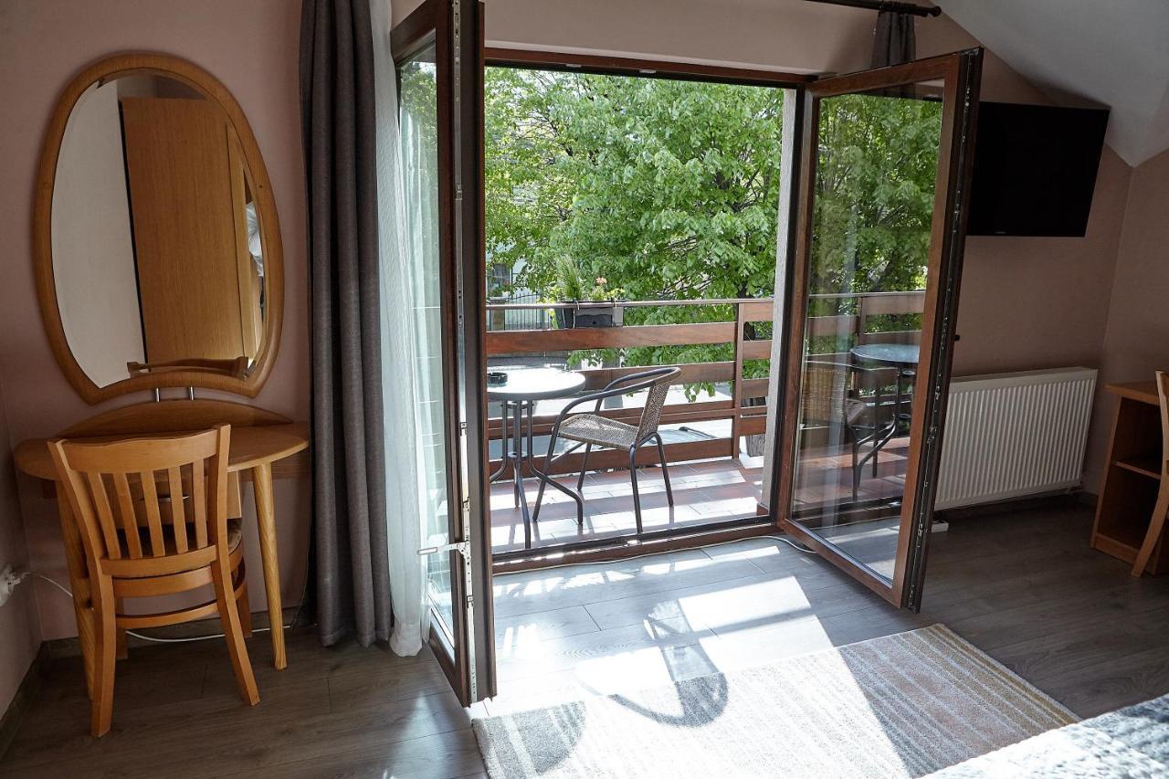 Apartament Rozelor Braszów Zewnętrze zdjęcie