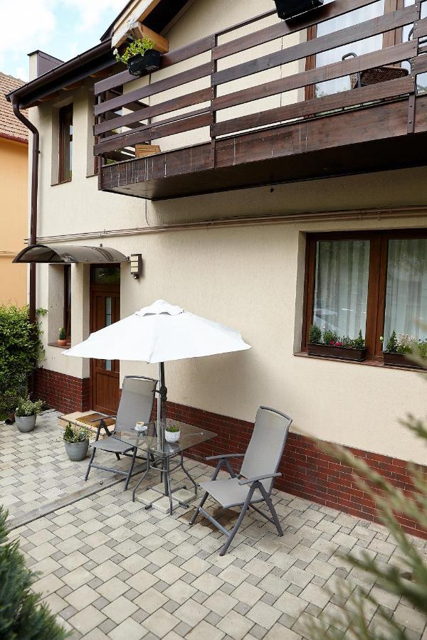 Apartament Rozelor Braszów Zewnętrze zdjęcie