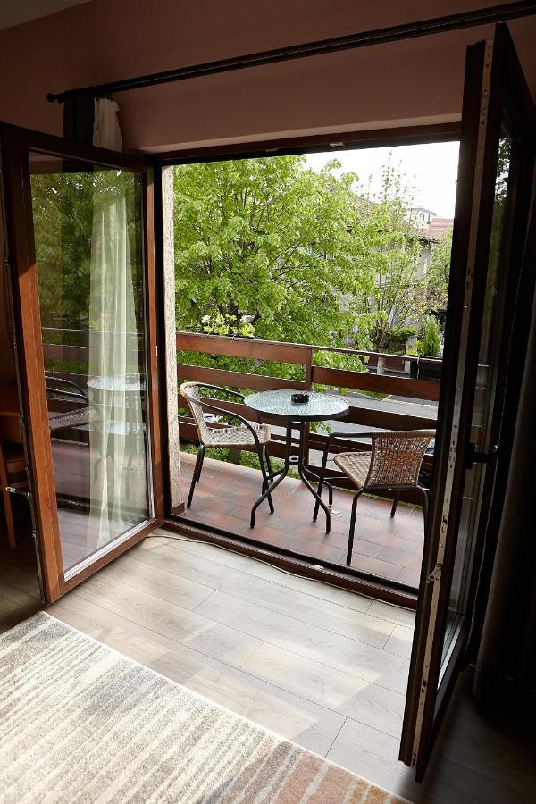 Apartament Rozelor Braszów Zewnętrze zdjęcie