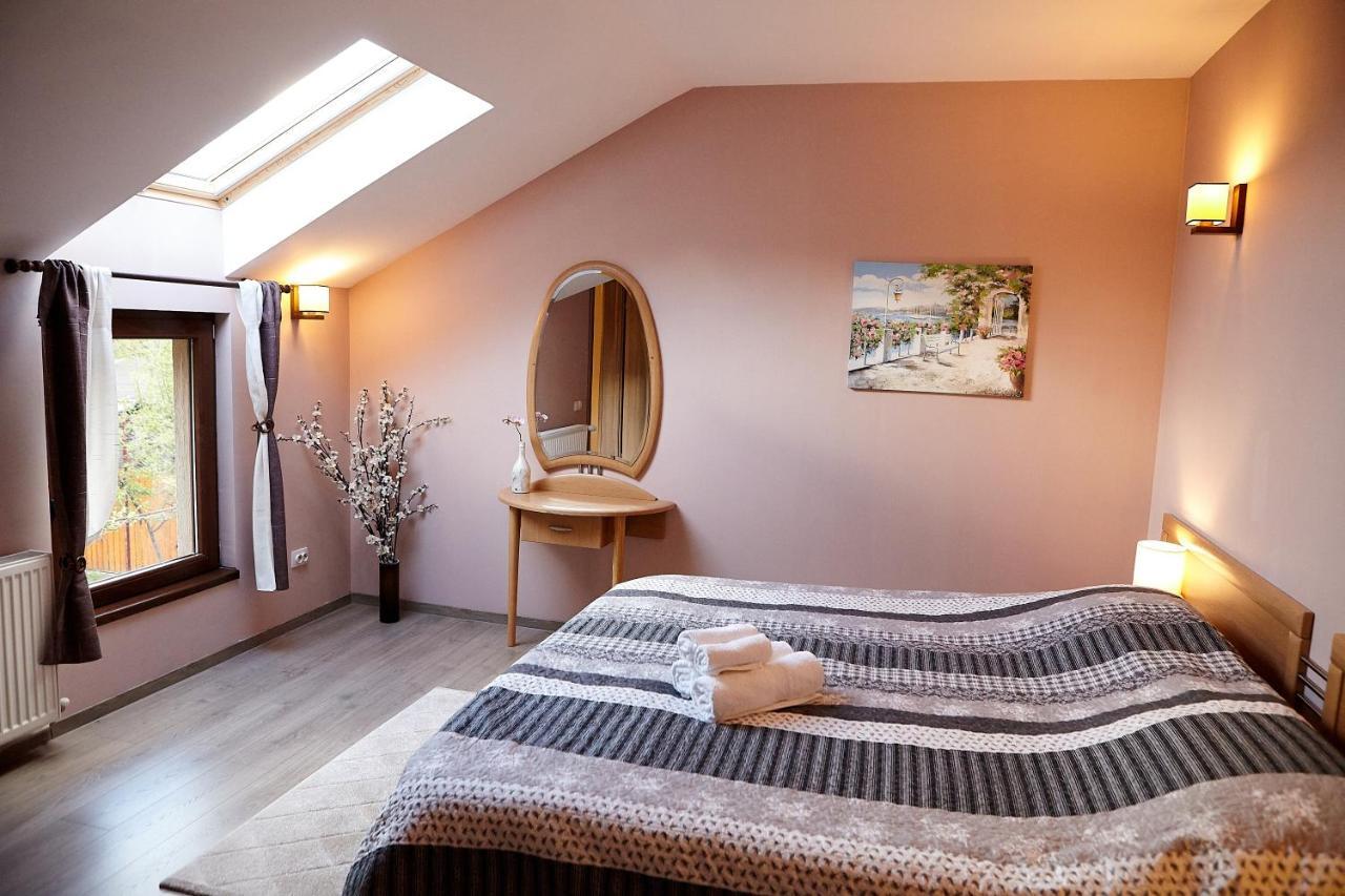 Apartament Rozelor Braszów Zewnętrze zdjęcie