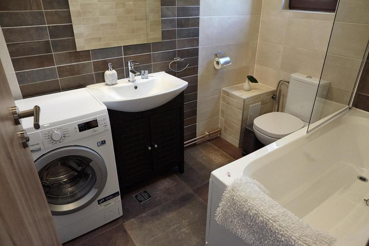 Apartament Rozelor Braszów Zewnętrze zdjęcie