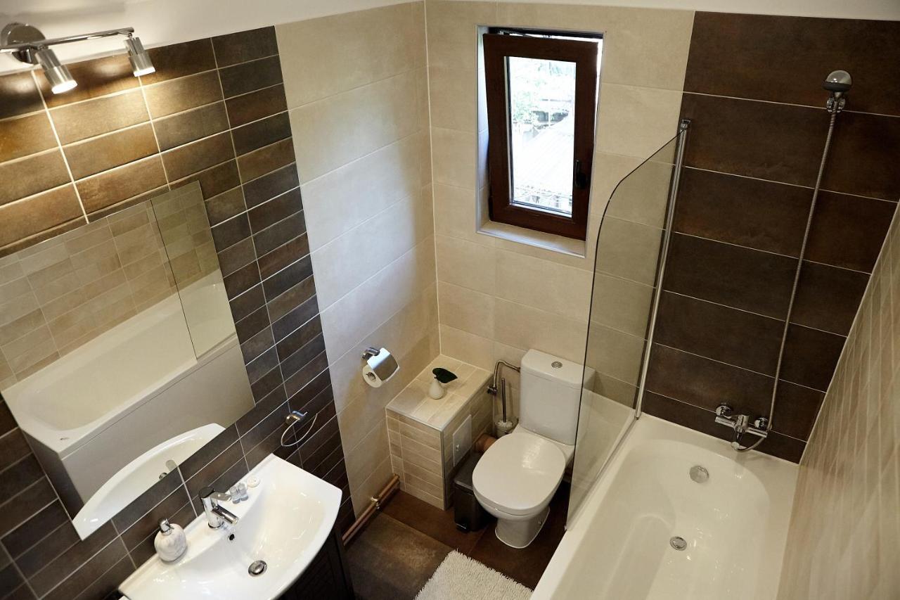 Apartament Rozelor Braszów Zewnętrze zdjęcie