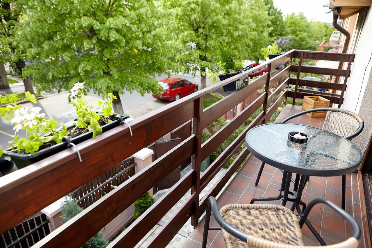 Apartament Rozelor Braszów Zewnętrze zdjęcie